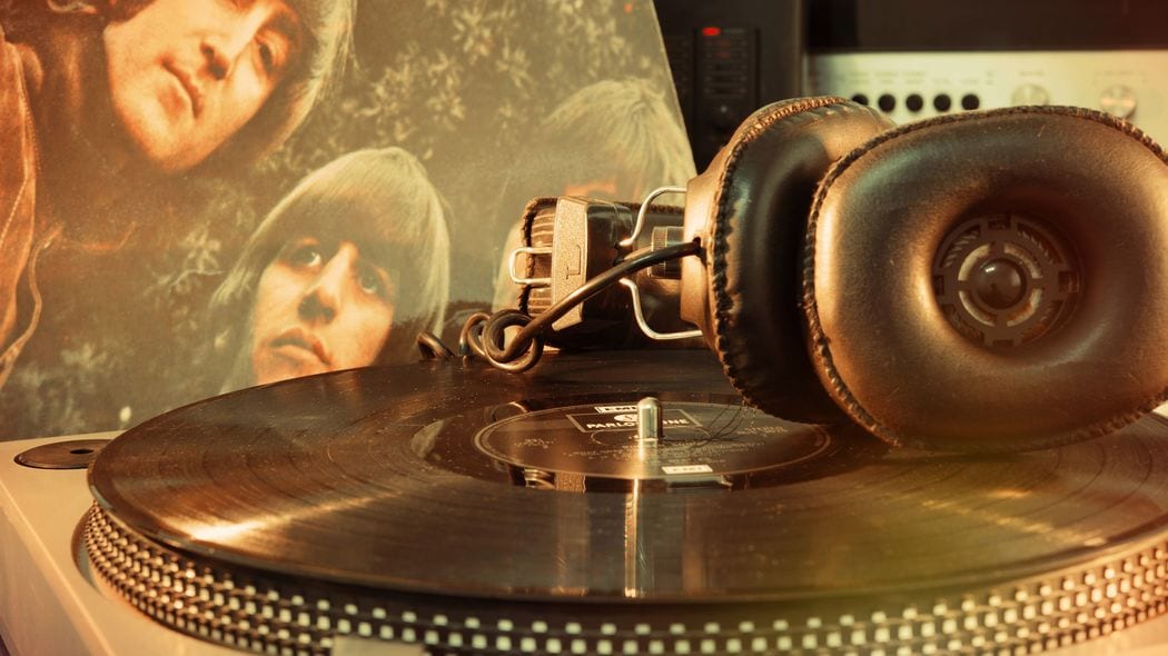 自分の曲を演奏するたびに｢使用料｣がかかる…｢56曲の著作権｣を1500万円で手放したビートルズの後悔 税金から逃れるために権利を手放したが…