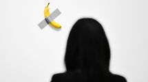 作品の主役は"バナナ"でも"テープ"でもない…原価数十円の作品を9.6億円に化けさせた"たった一つの要素"