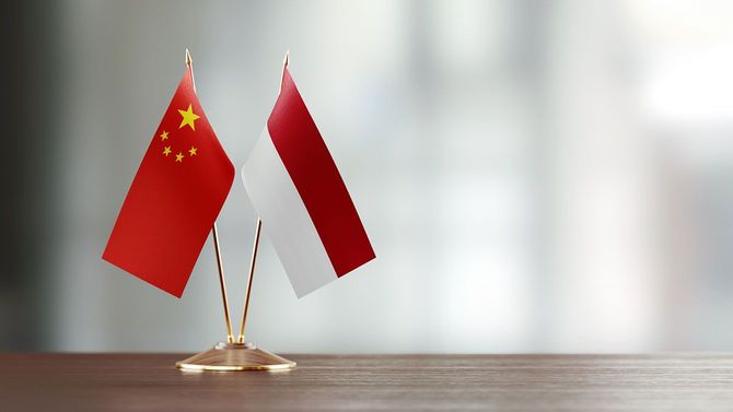 中国とインドネシアの国旗