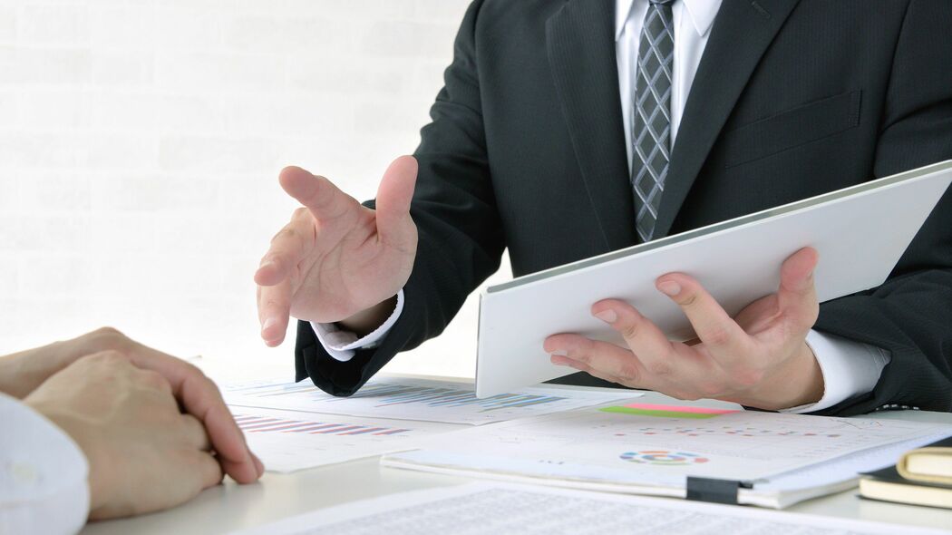 そりゃ年収2000万円超になるわ…キーエンスの"元トップ営業マン"が明かす｢売り込みより効果的なフレーズ｣ 顧客が欲しがっているものを売るのは三流