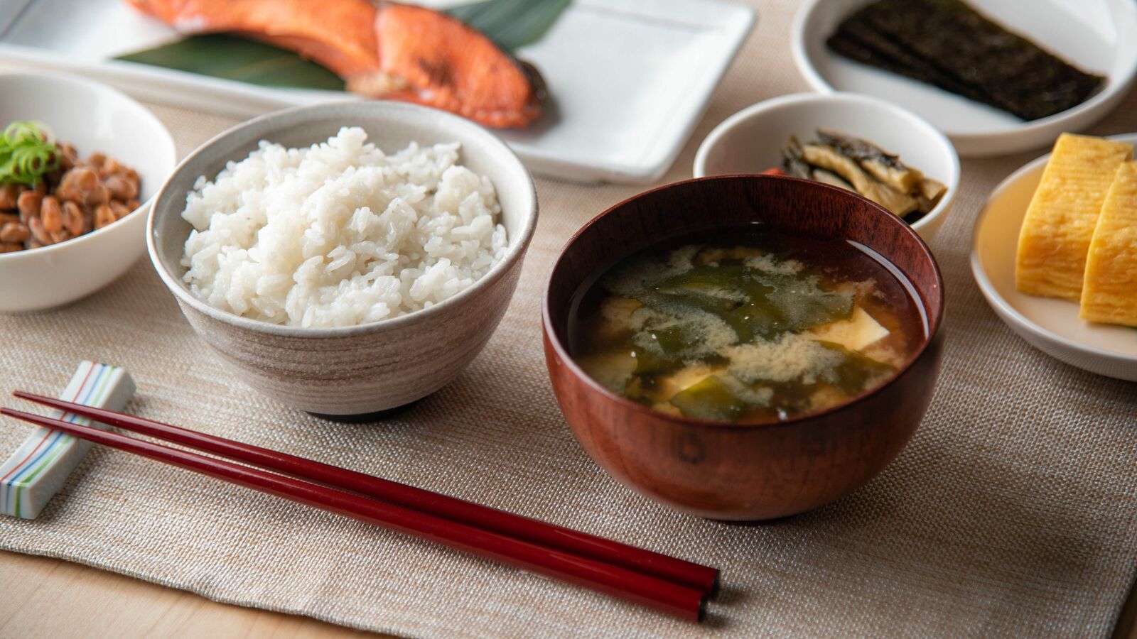 ｢1日3食｣は胃腸に悪い…10万人の胃腸を診た消化器専門医が｢規則正しい食生活｣を否定するワケ 時間を決めず｢お腹がすいたら食べる｣が理想的