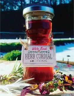 マルシェかわかみで販売されているハーブコーディアル　写真＝筆者提供