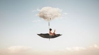 5P分をさっと読み飛ばし6P目から再開もOK…元いじめられっ子作家が推奨｢秒で別世界へ飛べる｣本のジャンル