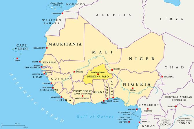 西アフリカ地域の地図とブルキナファソの位置