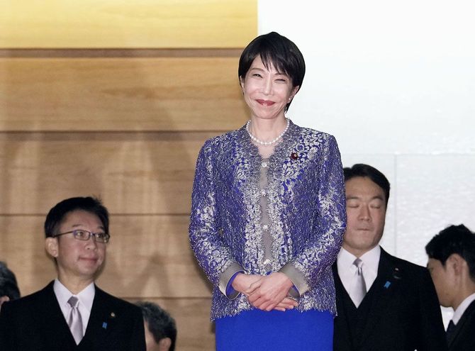 第2次高市改造内閣が発足し、記念撮影に臨む高市早苗首相＝2026年9月17日、首相官邸