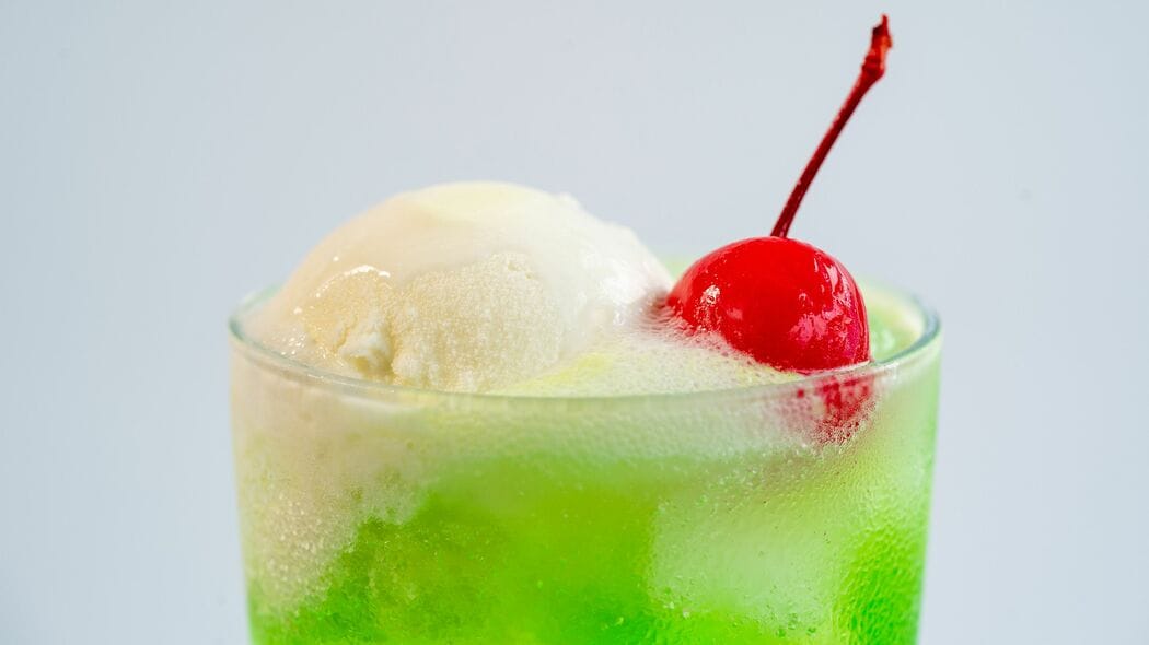 1000円のジュースを500円で買った翌日に300円に値下げ…｢損をした!｣と思う人が忘れている大事なこと 気づけばお金がどんどんなくなる根本原因