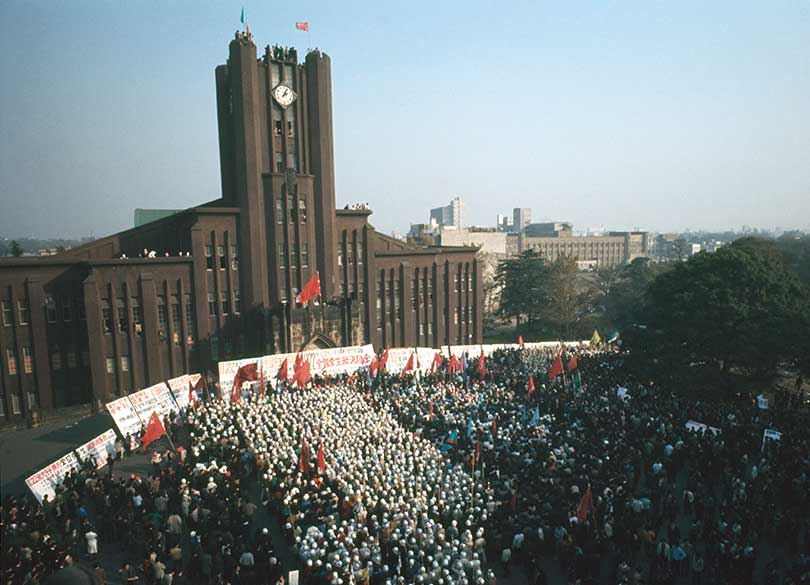 60年代学生運動写真資料】 東大全共闘 × 反乱 学生は抗議する（2冊