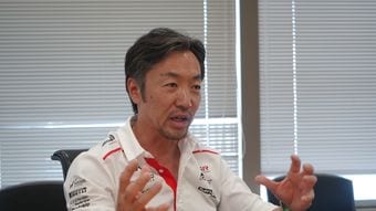 豊田章男から｢諦めた夢｣を託された…数学偏差値35→世界で11人だけの｢F1チーム代表｣になった日本人の正体