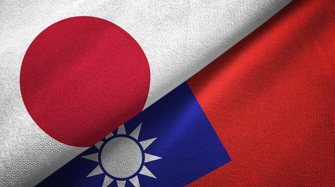 台湾と日本は織布、織物の質感を一緒に旗を立て