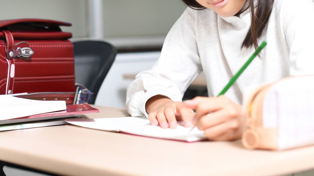 親世代の時より断然合格しやすい…小学生時は塾不要で公立中高へ､大手企業から内定が出やすい｢有名私大｣ 小1から塾通い￫私立中高はコスパ最悪､小中高オール公立でも大丈夫