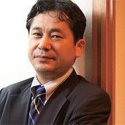 <strong>深野康彦さん</strong>●人気ファイナンシャル・プランナーとしてメディアにも登場する深野さん。「今回の不況は独立してから一番キツイです」と漏らす。