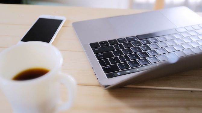 たった数百円のコーヒー代を払えば一端のエリート・ビジネスマンになった気分が手に入る。