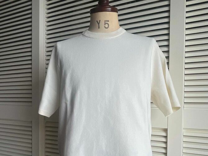 一枚でも下着っぽくない「ウォッシャブルミラノリブニットTシャツ」