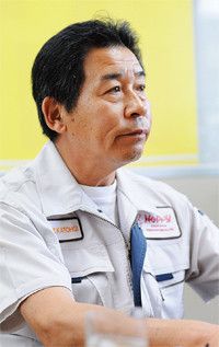 <strong>ホッピービバレッジ常務取締役 加藤木 隆</strong>●1952年、茨城県生まれ。建設機械のリース業、サンドイッチ専門店を経て、79年コクカ飲料（現・ホッピービバレッジ）入社。調布工場長も兼ねる。