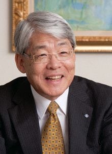 <strong>日本興亜損保社長 二宮雅也</strong>●1952年、兵庫県生まれ。74年中央大学法学部卒。日本火災海上保険（現日本興亜損保）入社。98年秘書室長、常務執行役員、専務執行役員などを経て、2011年6 月、社長に就任。持ち株会社NKSJホールディングスの取締役就任。
