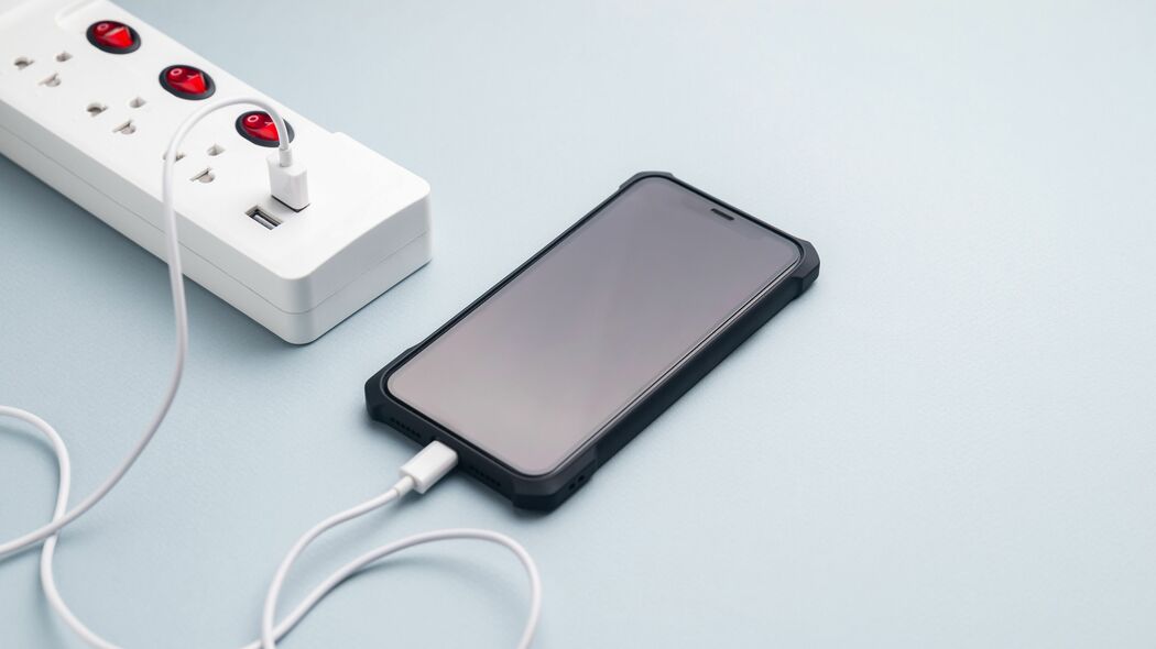 ｢満タンまで充電｣は逆効果…スマホの寿命を伸ばし､買い替えの頻度を減らす｢バッテリー残量の最適な範囲｣