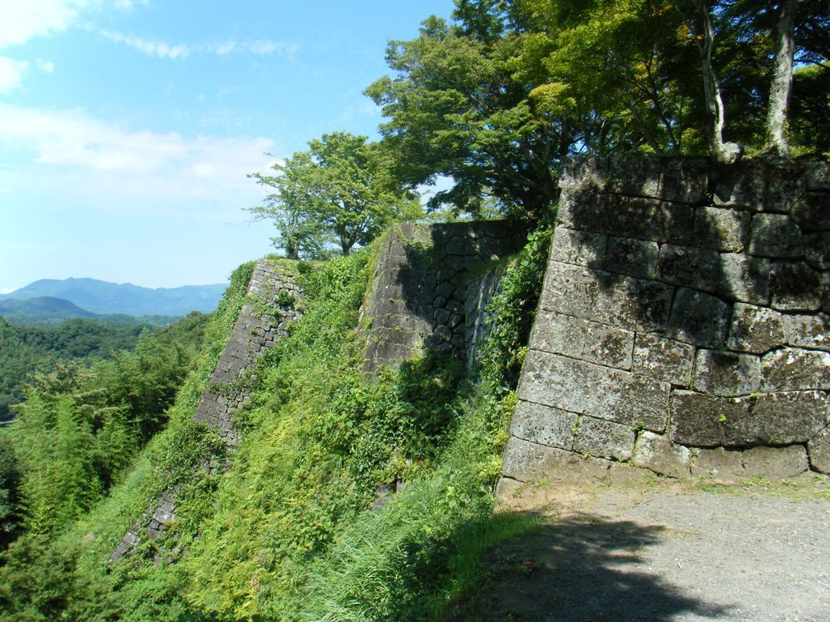 岡城址