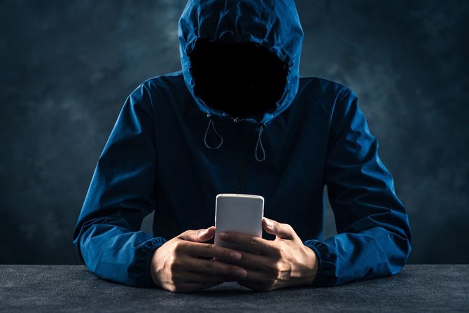 暗い感情を持つ男性