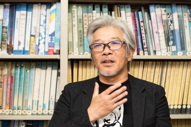 インボイス制度実施に反対する声優有志チーム「VOICTION」共同代表の一人で、声優の咲野俊介さん