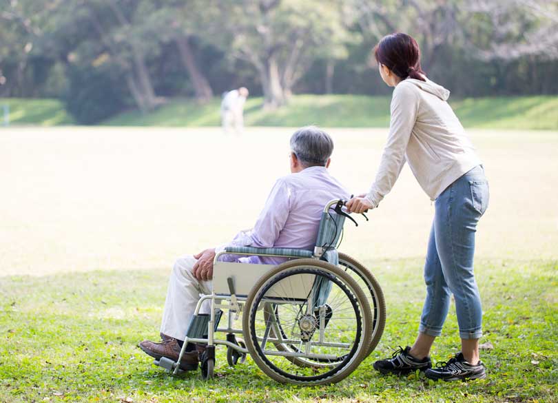 「親の介護費用は親の資産で」と割り切れ 三世代に影響することを認識すべき