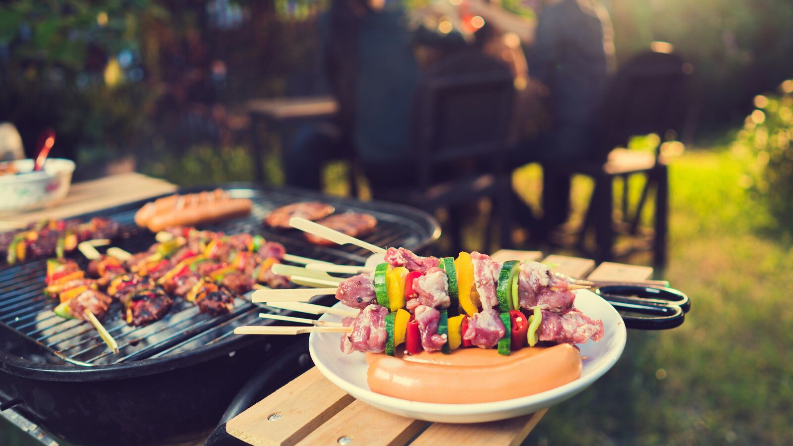 ｢うちの子の予定よりあなたのBBQ が大事なの?｣結婚していない人が職場で受ける"独身差別"の実態 既婚者と比べて50%多く不当な差別を経験している