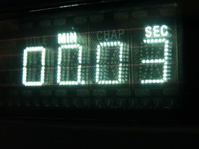 00分03秒の電光掲示板