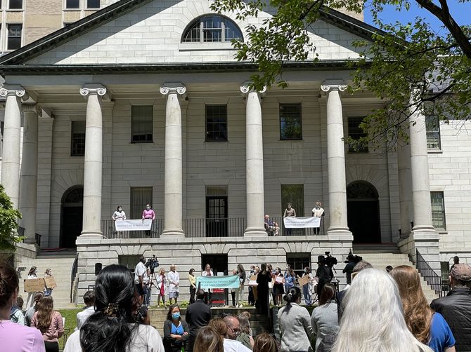 医療従事者による抗議集会