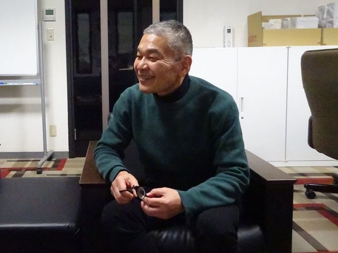 笑顔で一番の夢を話す浅野雅己氏