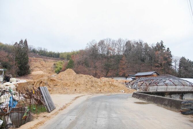 2018年の西日本豪雨は島内各所で土砂崩れを発生させ、農漁業に大きな損害をもたらしました。