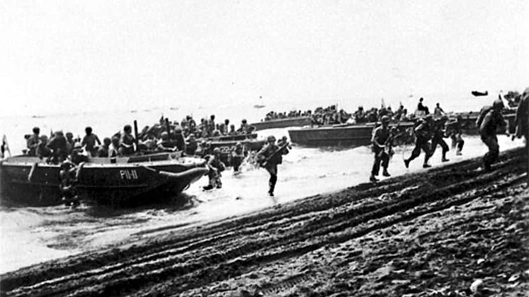 死体にわいたウジ虫すら食べた…｢飢餓の島･ガダルカナル｣の日本兵を救った名参謀の"鶴の一声" 約2万人に残された選択肢は｢撤退｣か｢玉砕｣だった