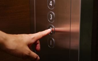 ｢来月から家賃3倍｣退去させるためエレベーターを止め…板橋のマンションで外国人所有者が起こしたトラブル