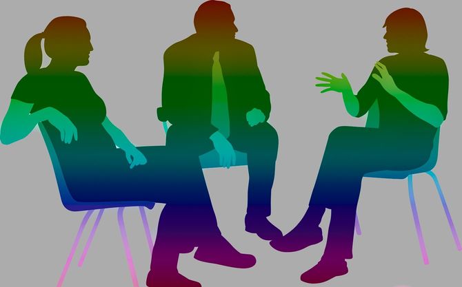 話し合いをするグループ