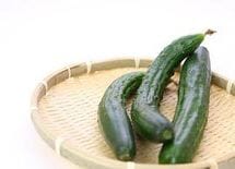 キュウリ「3本150円」vs「10本300円」の損得