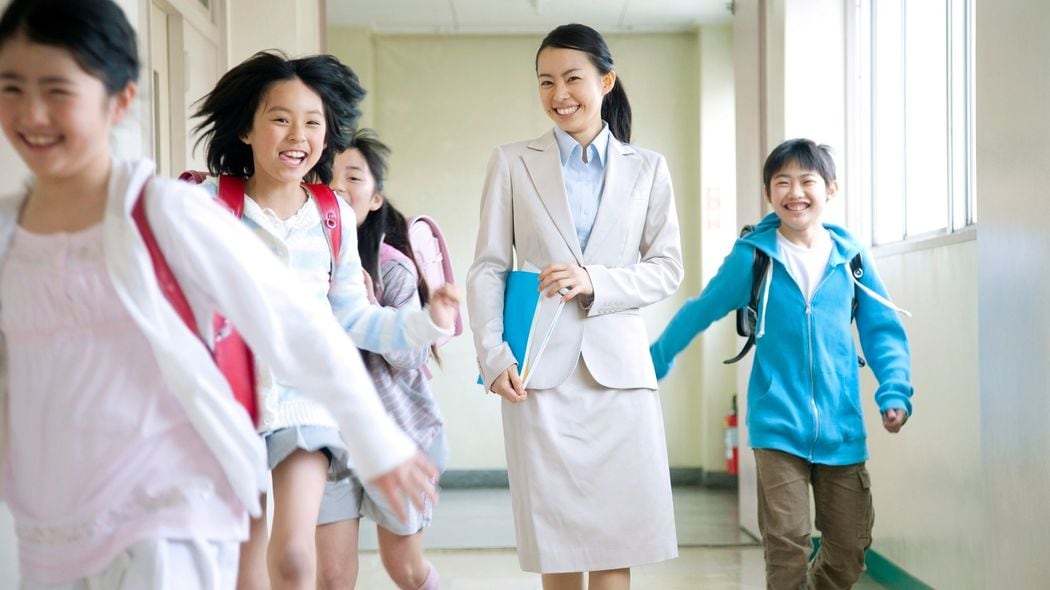 ｢巨乳に見える服着るな｣教員いじめの低レベル 神戸の小学校の事件は氷山の一角