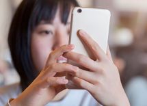 "ながらスマホ"で子の芽を摘む気の毒な親