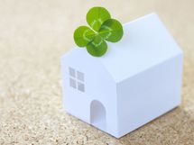 「シングル女性」持ち家と賃貸、どっち？