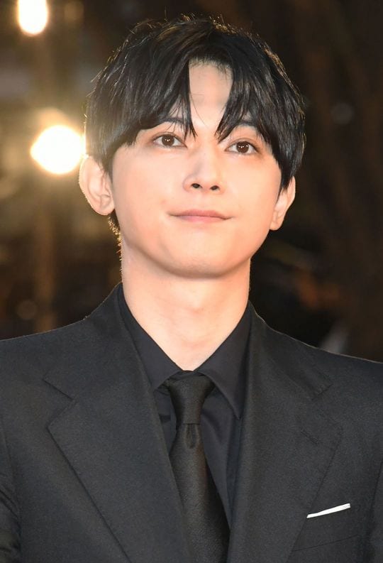 俳優・吉沢亮が、2023年10月23日に日本・東京で開催された第36回東京国際映画祭(TIFF)のオープニングナイト・レッドカーペットイベントに参加