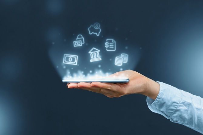 スマートフォンでネットバンクを利用