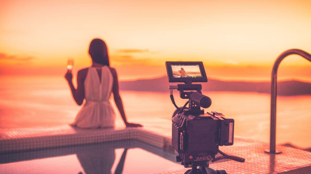 ｢フェラーリ買いました｣で即､税務調査…億を稼ぐ本当のお金持ちが｢SNSアカウントを持たない｣納得の理由 沈黙が｢最も合理的なリスク管理｣だと知っている