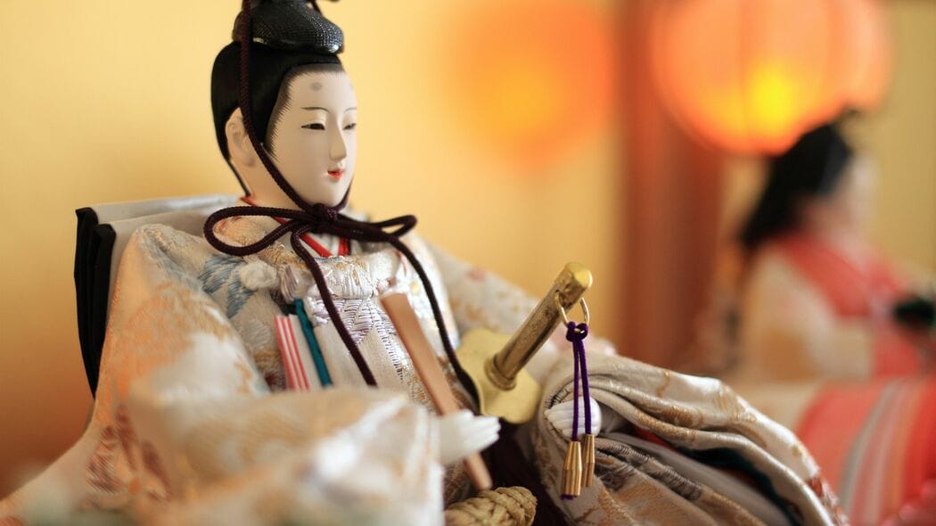 主人公は「ギャル」と「雛人形師」なのに海外で大絶賛…王道ジャンプ作品に匹敵する人気を集めたコスプレアニメ 海外で日本のアニメがウケる理由がわかった