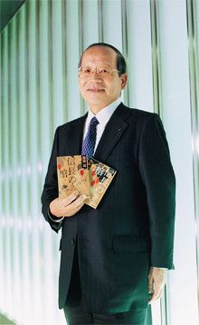 <strong>キリンビール社長 松沢幸一</strong>●1948年、群馬県生まれ。県立館林高校卒。73年北海道大学農学部大学院修士課程修了後、キリンビール入社。キリンヨーロッパ社社長、常務執行役員生産本部生産統轄部長などを経て今年3月より現職。ドイツへ留学経験もある。「83年、ホップの品質検査などで社会主義時代の旧チェコスロバキア、ポーランド、旧ユーゴスラビア諸国を回り、東側と西側の違いを肌で実感した」