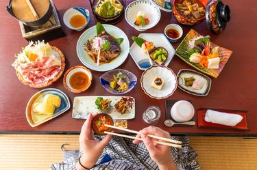 外客接遇 ホテル・旅館 第２版/日本観光振興協会（大型本） 1泊2食付き｣という日本の