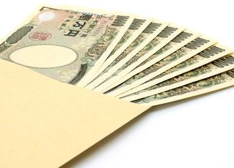世界的に見て日本の労働者が低賃金な理由