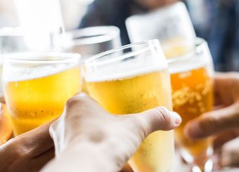 "若者のビール離れ"、原因は値段ではない