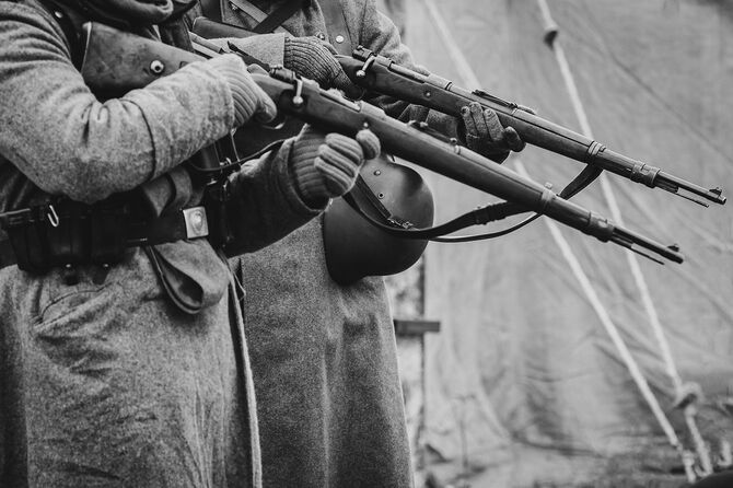 ライフルで第二次世界大戦のドイツの軍の兵士