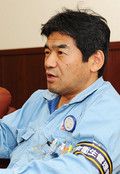 <strong>設備グループ機械整備係長・坂下功正氏。</strong>