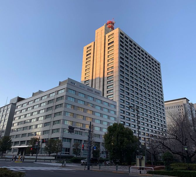 中央合同庁舎第5号館（写真＝文部乱／CC-BY-SA-4.0／Wikimedia Commons）