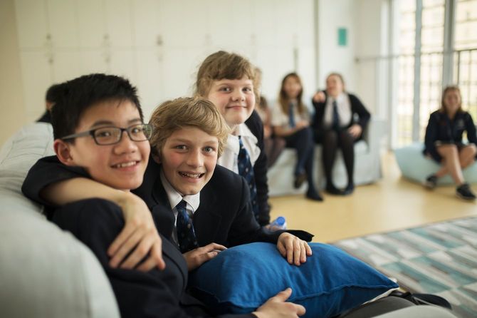 ハロウインターナショナルスクールの生徒たち