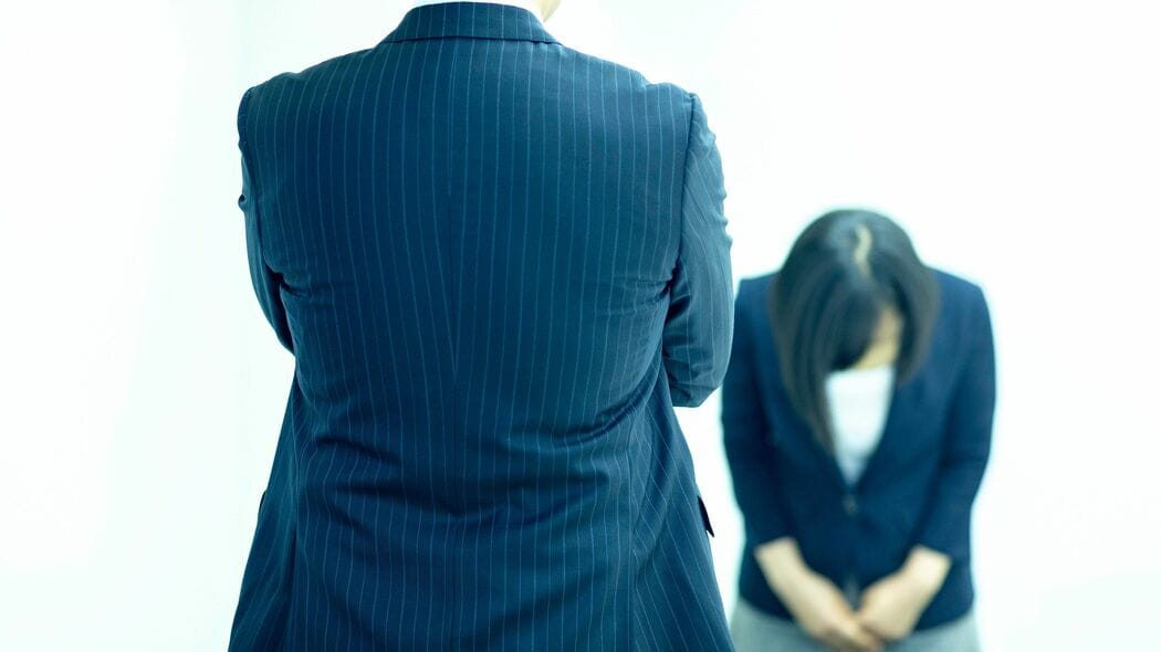 ｢有名大学出身なのに意外と使えないなぁ｣自己愛強めの先輩から激しい嫉妬の標的にされた女性の末路 粘着されたら要注意､逃げるが勝ちの人物像