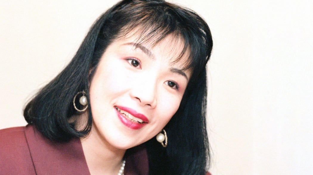 サッチャー､安倍元首相だけではない…高市早苗氏が｢虎の威を借る｣ように20代から使った謎の肩書きの正体 初の著書の表紙は｢米国連邦議会立法調査官｣､中身は｢特別研究員｣